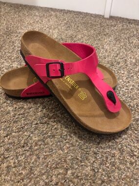 Birkenstock Gizeh Thong Sandals in Bright Pink and Black Size 40